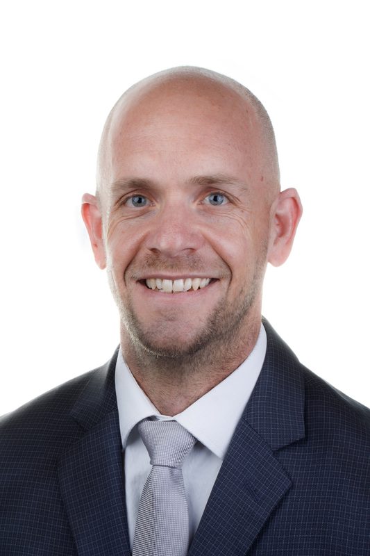 Dr. Blake Adams, main instructor of the 3-day live surgical implant course